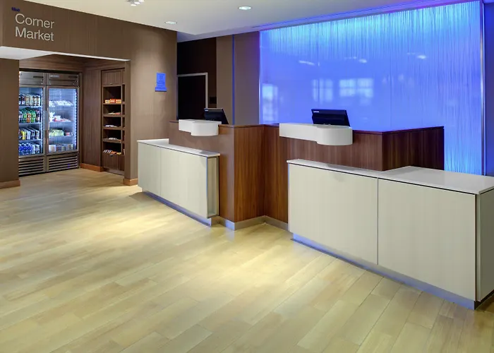 Fairfield & By Marriott East 3*