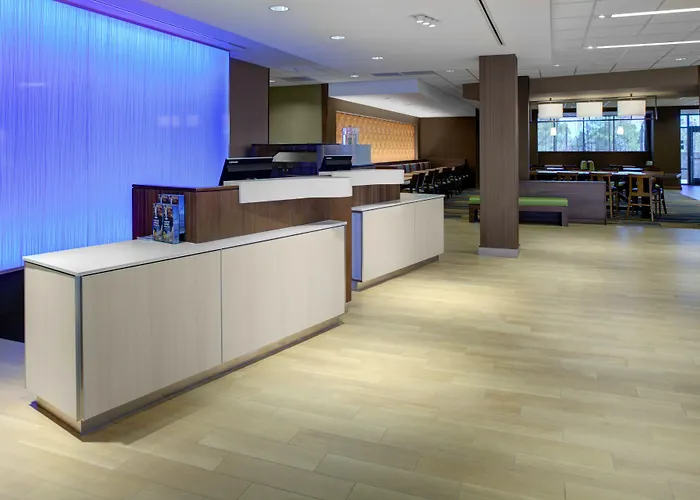 Fairfield & By Marriott East Hotel 3*