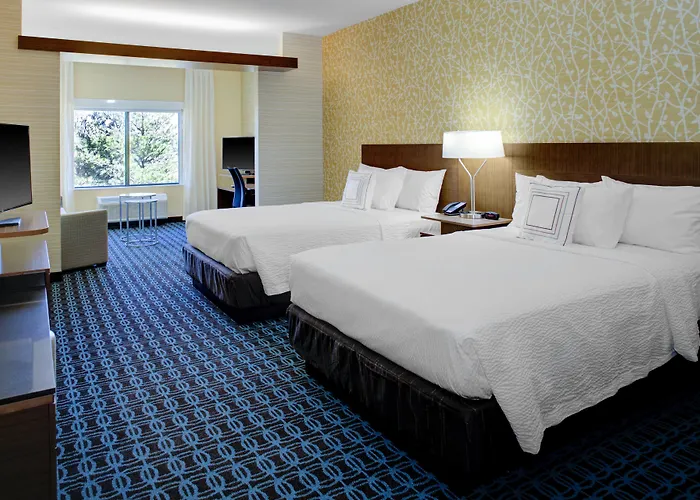 Hotel Fairfield & By Marriott East