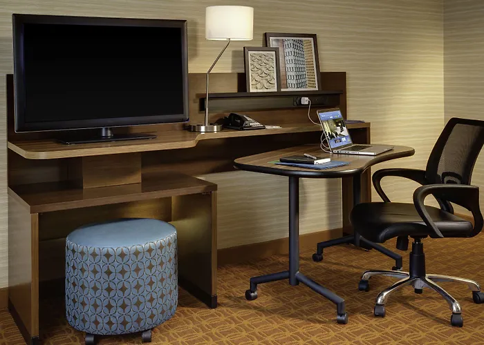 Hotel Fairfield & By Marriott East 3*