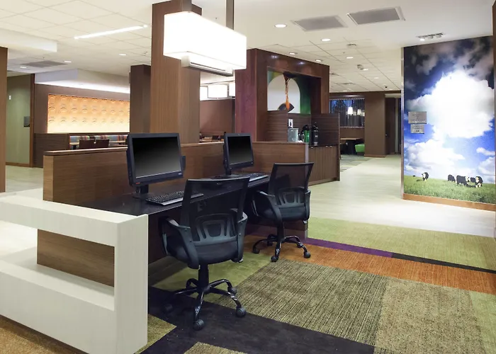 Hotel Fairfield & By Marriott East Flagstaff