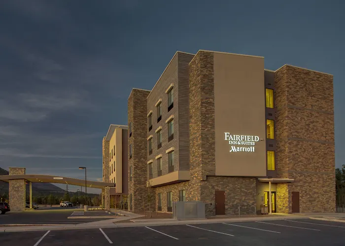 Hotel Fairfield & By Marriott East