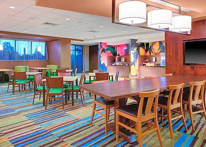 Hotel Fairfield & By Marriott East 3*