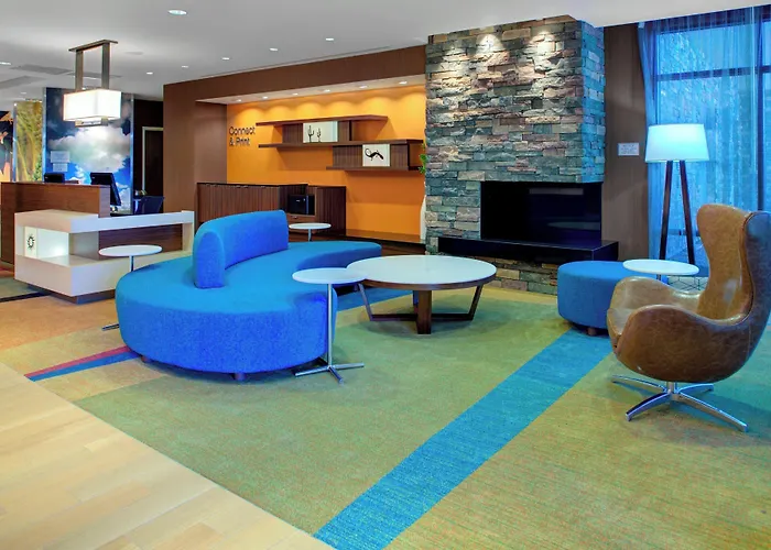 Hotel Fairfield & By Marriott East 3*