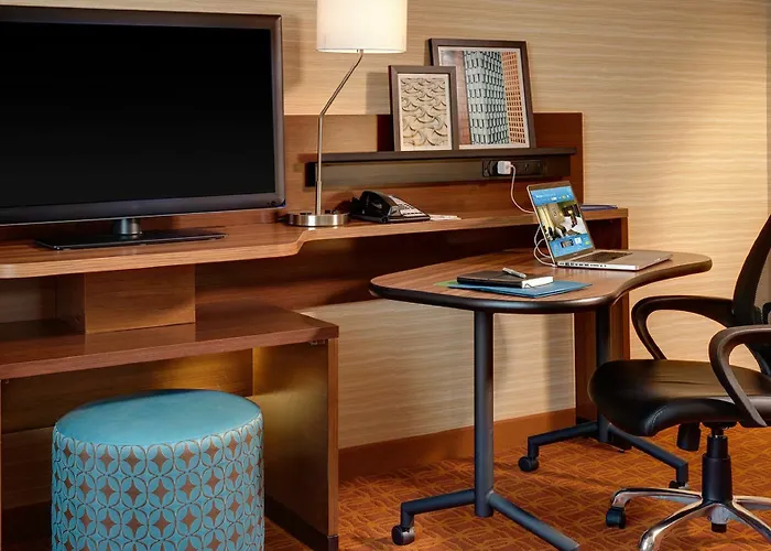 Hotel Fairfield & By Marriott East 3*